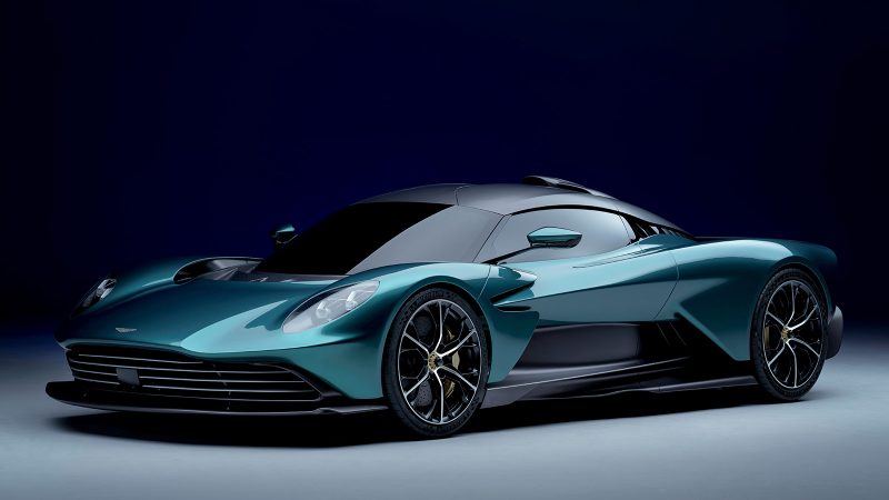 Aston Martin’s Valhalla Hybrid Supercar hint naar de toekomst van elektrische auto’s