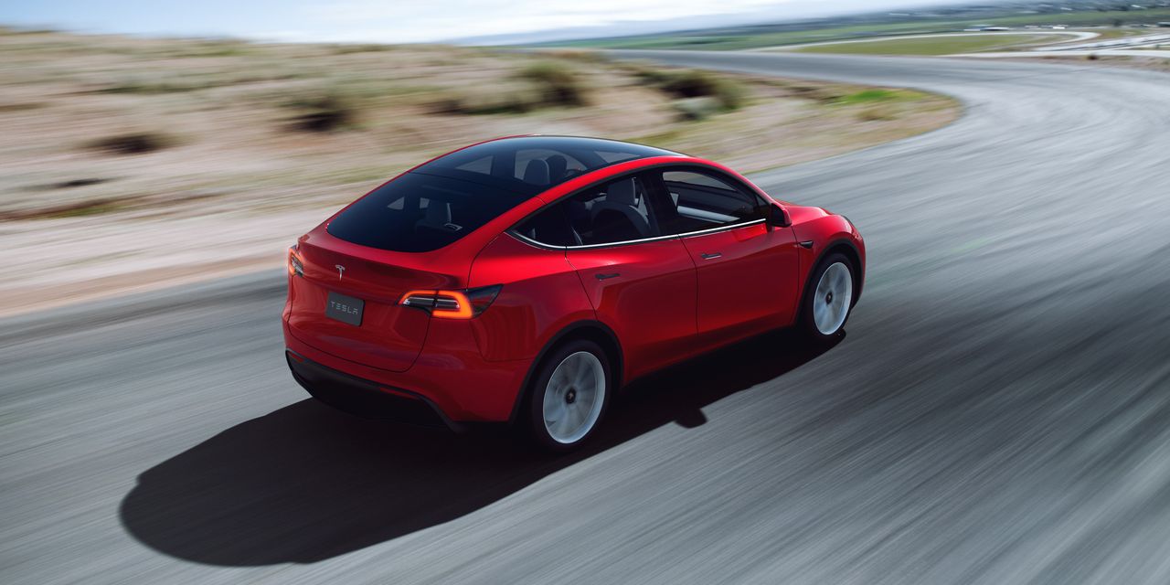 Tesla bereikt snelheid met zelfrijdende software