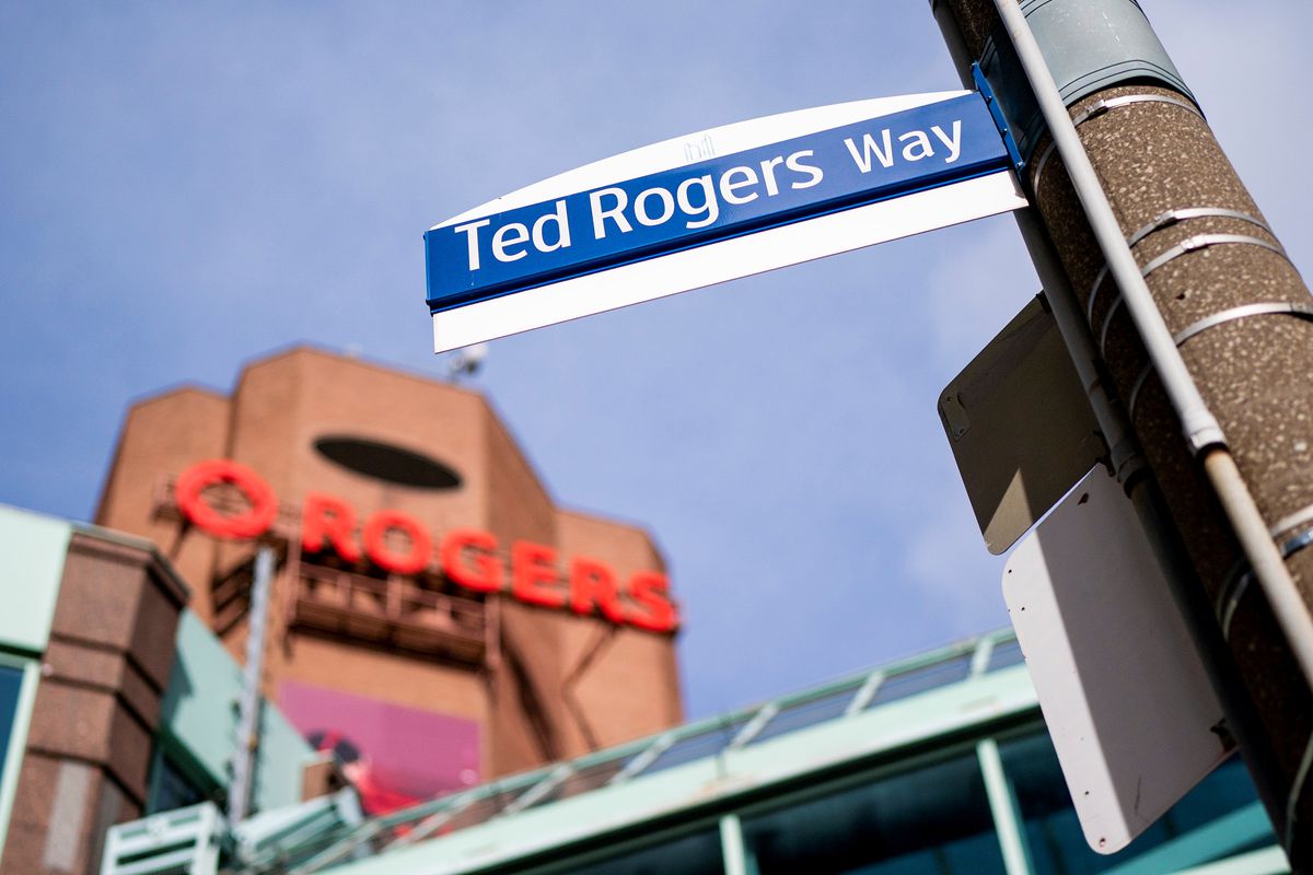 De onafhankelijke bestuurders van Rogers hebben aangeboden om terug te treden uit de communicatieraad