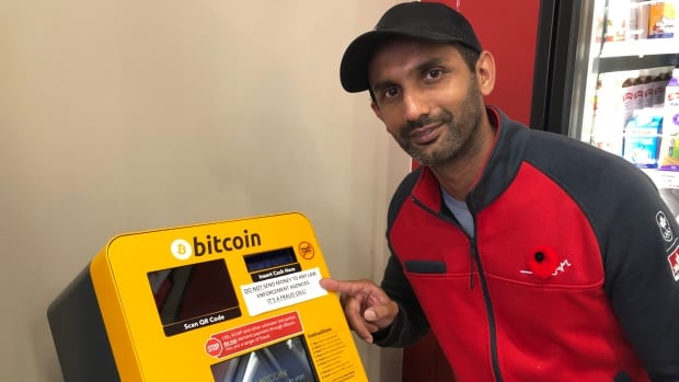 Eigenaar Petro-Canada Station in Ontario komt senioren helpen met Bitcoin Scam