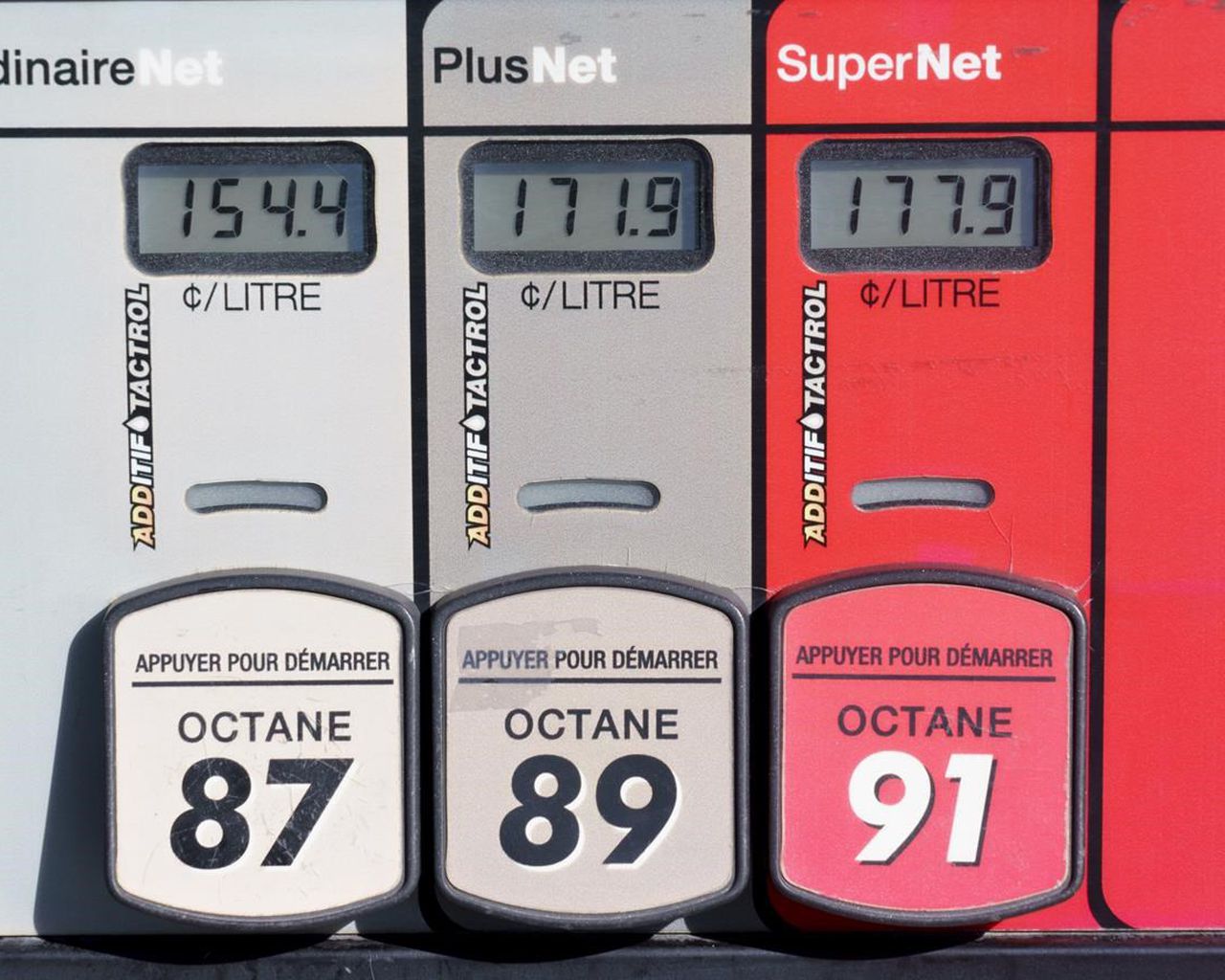 Canadezen ervaren de grootste daling van de benzineprijzen sinds 2009 vanwege zorgen over COVID-19