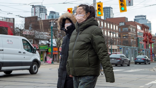 Canadezen wegen het risico van COVID-19 af tijdens de feestdagen
