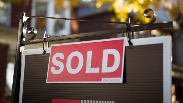 Woningmarkt: vastgoedprijzen zijn omhooggeschoten waardoor sommige kopers moeite hebben om te kopen