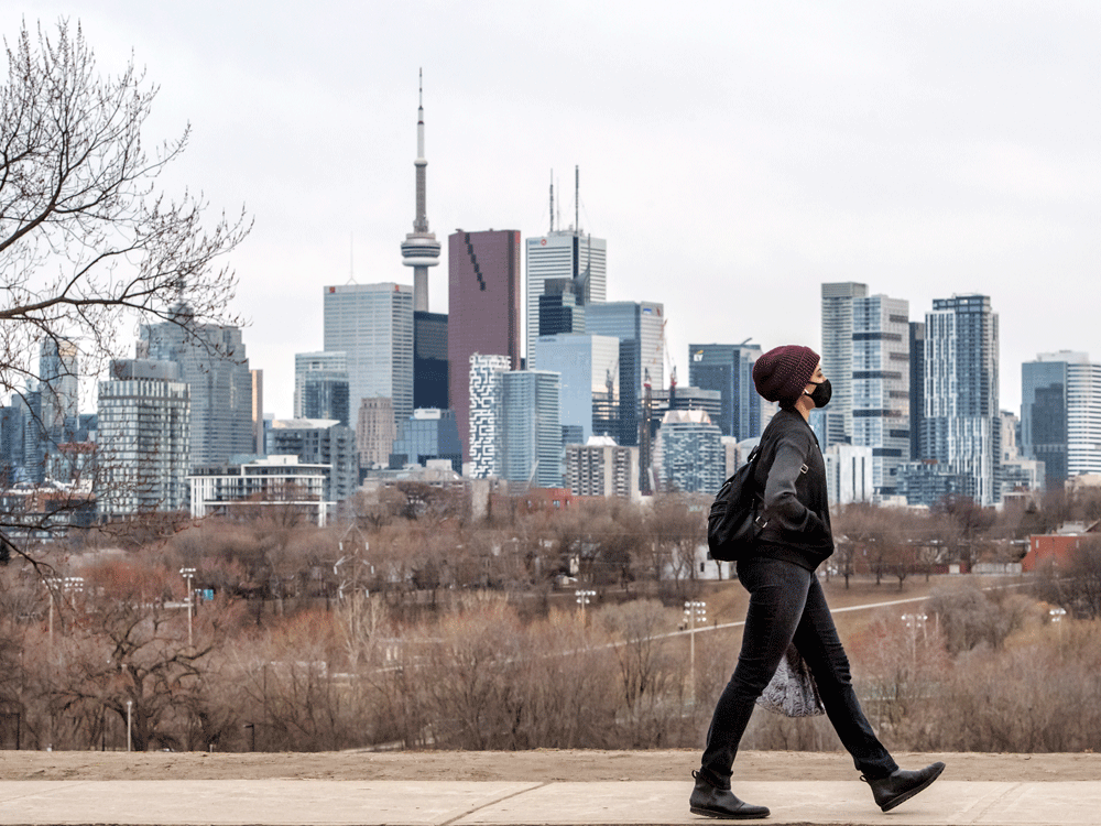 Lang in Toronto: de COVID-19-pandemie versnelt de stedelijke migratie naar Canada