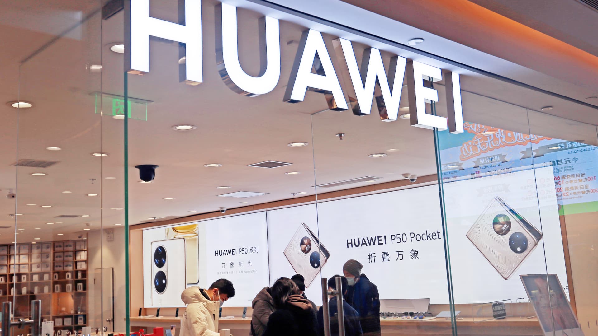 Huawei’s omzet daalt in het eerste kwartaal als de verkoop van smartphones daalt