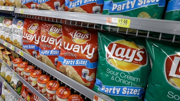 Loblos brengt Frito-Lay-chips terug in de schappen, waarmee een einde komt aan een maandenlang prijsgeschil
