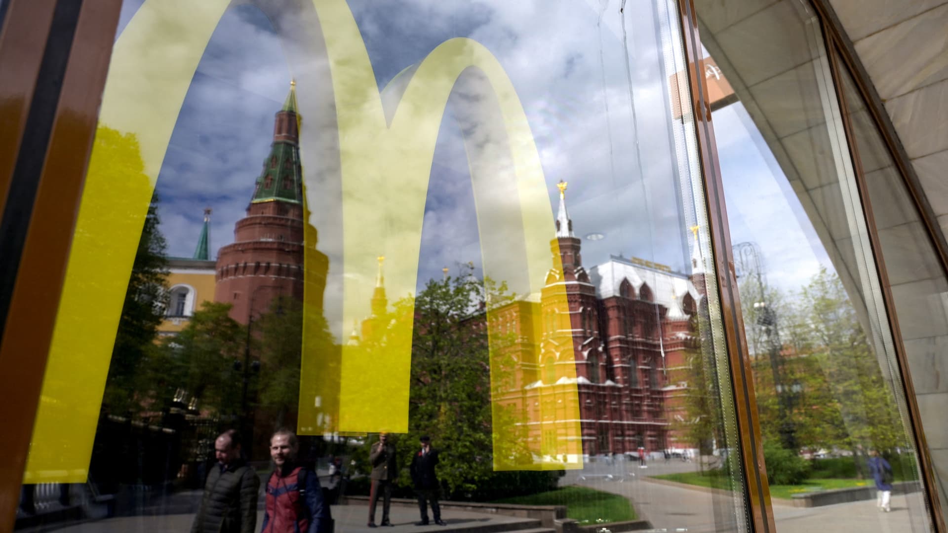 McDonald’s verkoopt Russische activiteiten aan bestaande Siberische licentiehouder