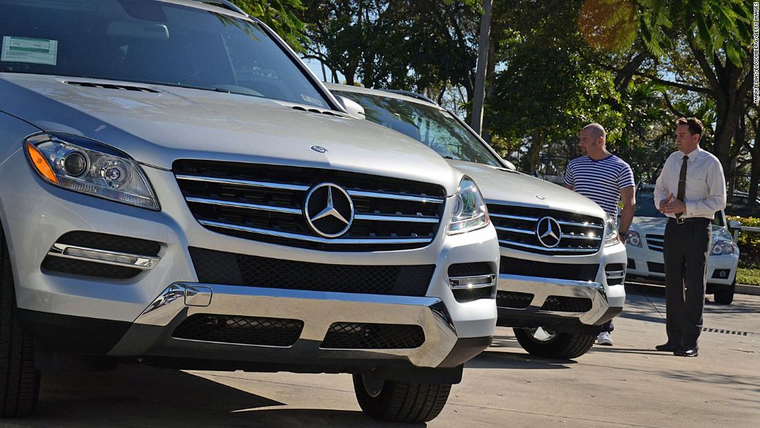 Mercedes roept 292.000 SUV’s terug vanwege mogelijke remstoring
