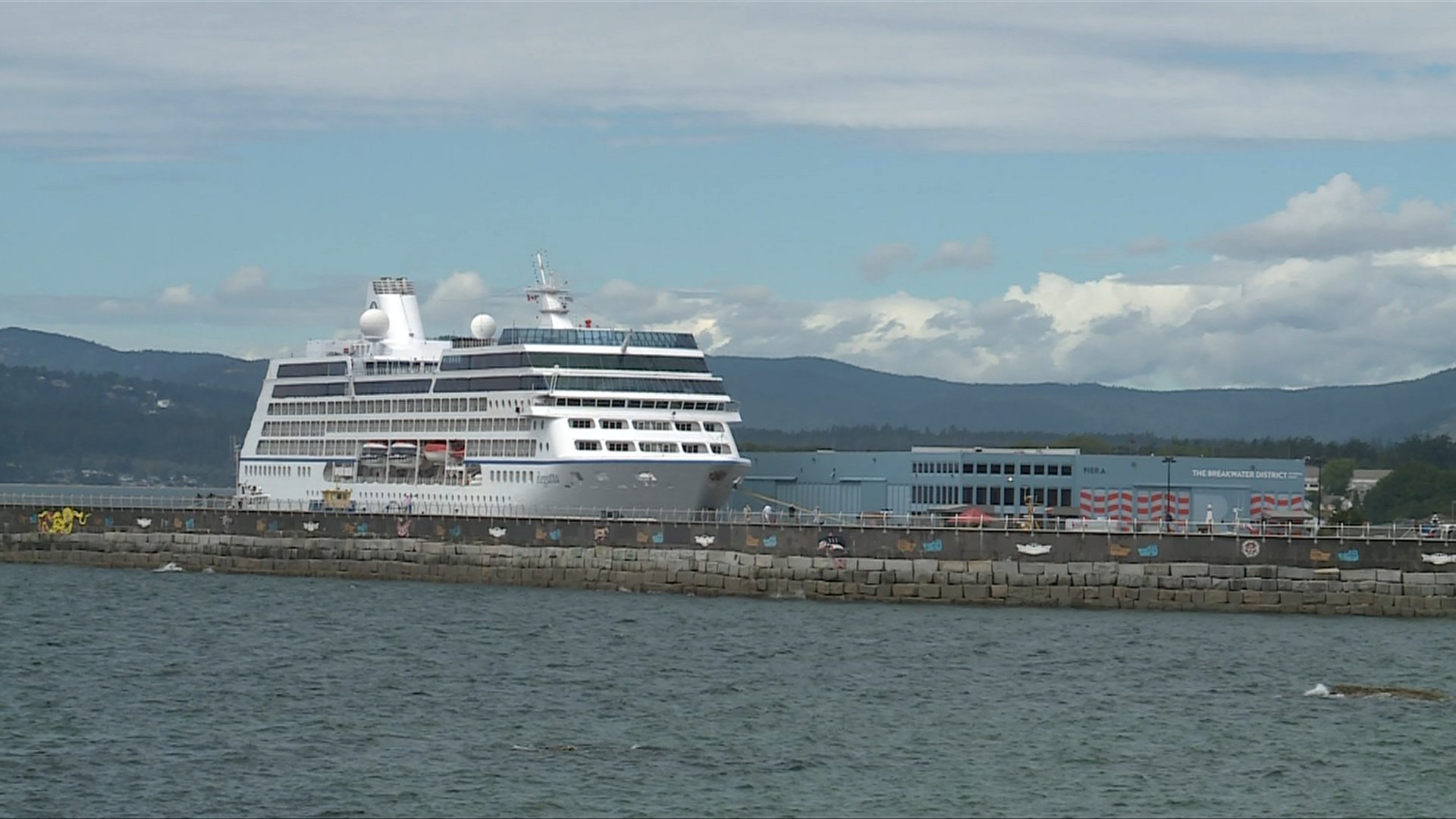 Het cruiseseizoen in Victoria begint moeilijk door annuleringen van schepen