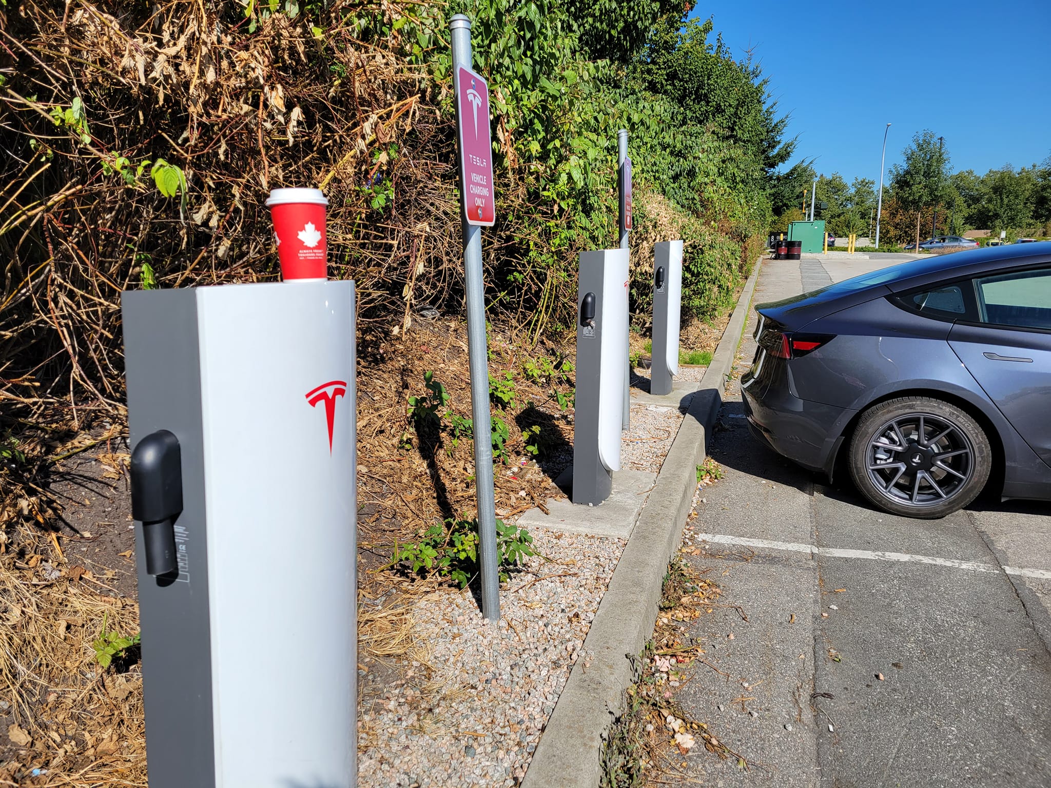 Tesla Supercharger-kabels doorgesneden in Surrey [Update]