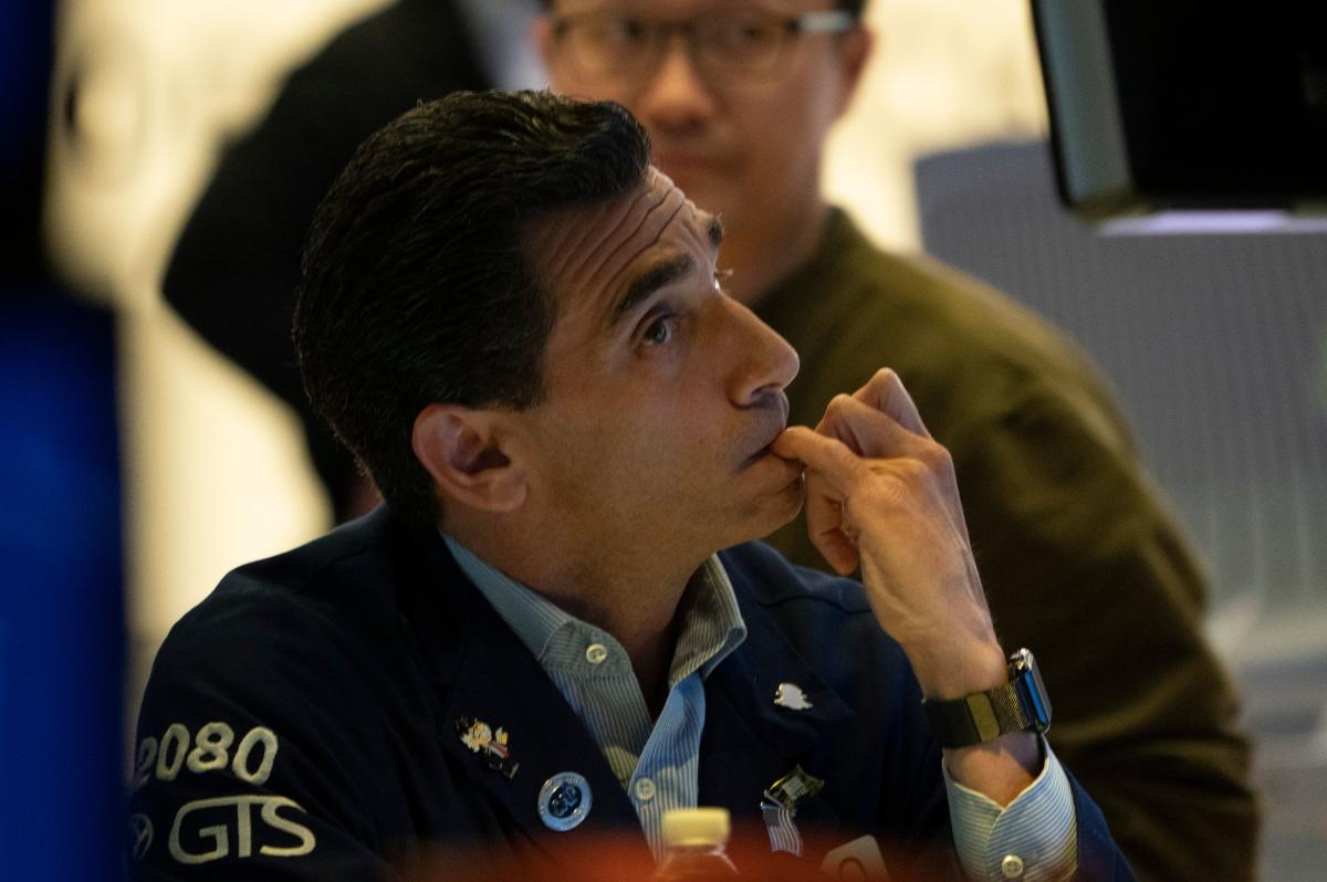 Aandelen kelderen scherp om moeilijk derde kwartaal op Wall Street af te sluiten