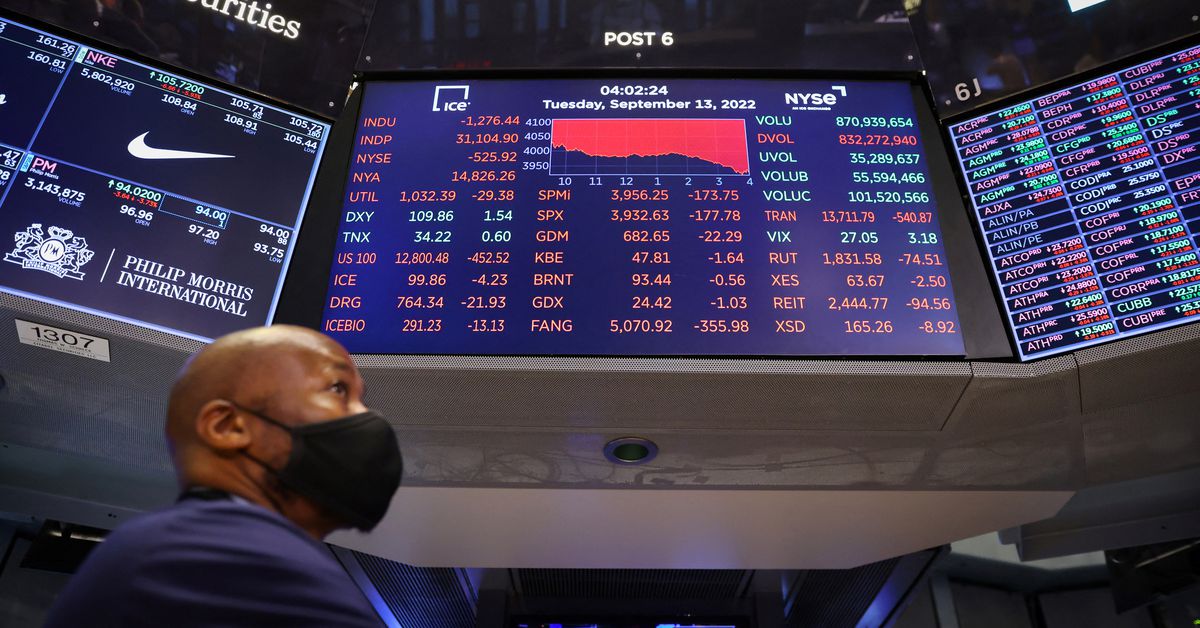 Wall Street struikelt terwijl beleggers zich zorgen maken over stijgende rentetarieven en recessie