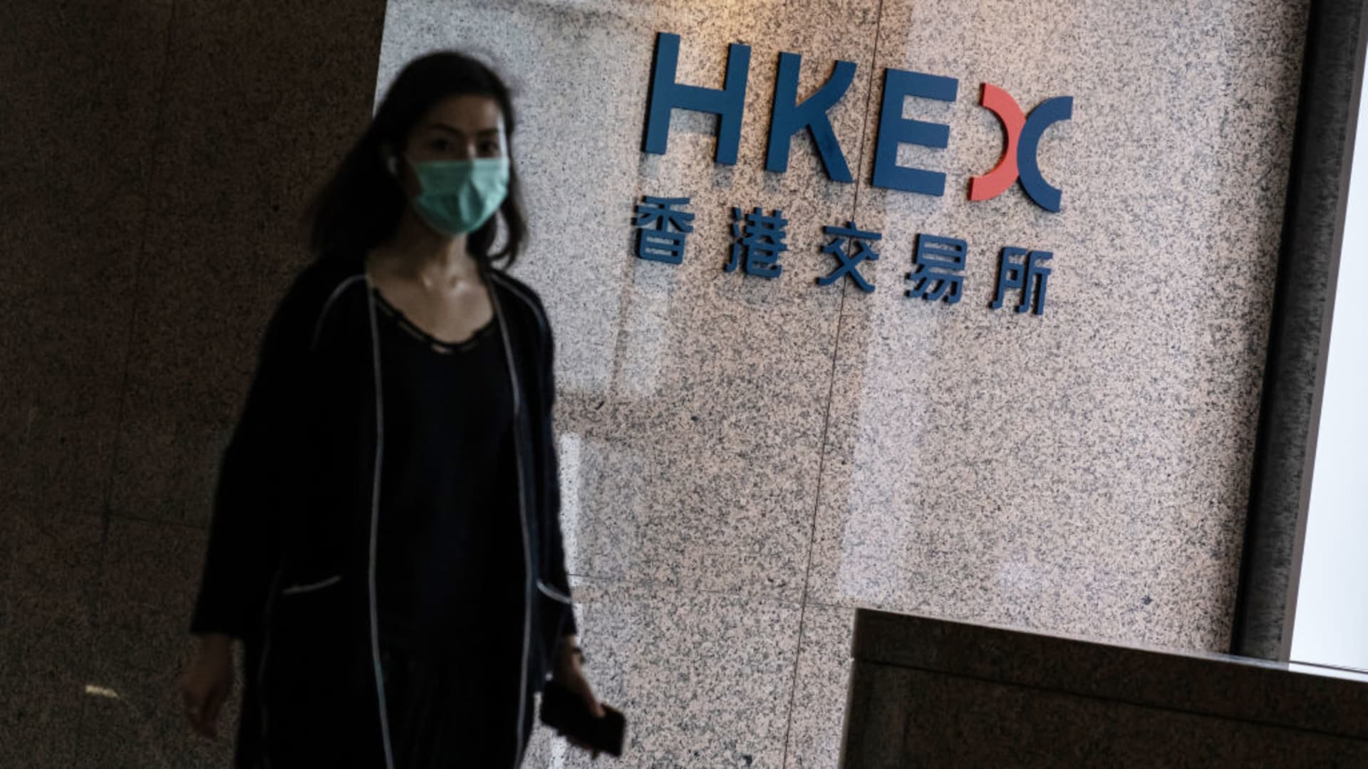 Hong Kong-aandelen herstelden licht na scherpe dalingen